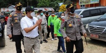 Kapolda Kalteng Tinjau Pelaksanaan Vaksinasi Massal di Sulung