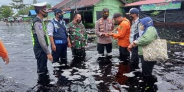Banjir di Jalan Lintas Tumbang Nusa Capai 35-45 Sentimeter