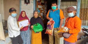 Persediaan Bahan Makanan Menipis, Secara Swadaya Warga Membuat Dapur Umum untuk yang Terdampak Banjir