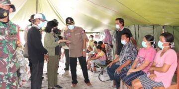 Bupati Pulpis Tinjau Posko Pengungsian Banjir