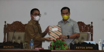 Jawaban Eksekutif di Paripurna DPRD Pulang Pisau terkait Raperda Nota Keuangan APBD TA 2022