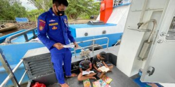 Meski Libur, Pondok Baca Kapal Polair Tetap Buka