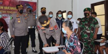 Kapolda Kalteng Tinjau Vaksinasi Massal di Puskesmas Jabiren Pulpis