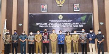 Bupati Hadiri Penyerahan LHPK atas Upaya Pelaksanaan Vaksinasi