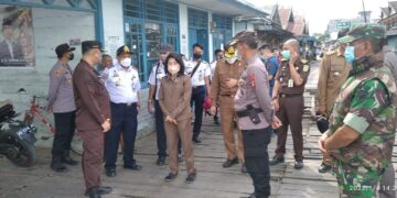 Bupati Pulang Pisau Tinjau Lokasi Rencana Pembangunan Dermaga Feri di Kiapak