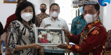 Bupati Pulang Pisau Hadiri Pelepasan Masa Purna Tugas Satria During