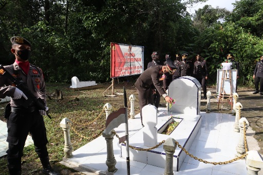 Peringati Hari Bhayangkara, Kapolres Pulpis Pimpin Ziarah Di Taman ...