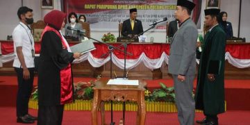Gerbong Unsur Pimpinan DPRD Pulpis Bergeser, Nova Selvia Digantikan Sentot Siswanto
