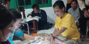 Dinkes Lamandau Door to Door Ambil Sampel Darah Warga