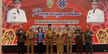 Bupati Pulang Pisau Terima Penghargaan Lencana Produktivitas Siddhakarya Tahun 2022