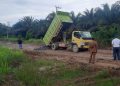 Program CSR PT. HHK-SBE Perbaiki Beberapa Ruas Jalan Rusak di Sukamara