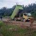 Program CSR PT. HHK-SBE Perbaiki Beberapa Ruas Jalan Rusak di Sukamara