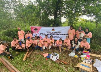 Mak Ganjar Adakan Bakti Sosial dan Perbaiki Jembatan di Palangka Raya