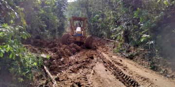 Jalan di Dua Desa Batu Raya 1 dan Batu Raya 2 Ditangani