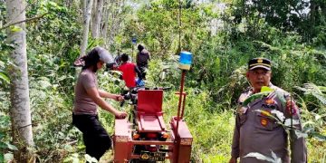 Kapolres Pulang Pisau Bersama Tim Siaga Karhutla Berjibaku Padamkan Api