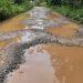 Jalan Pramuka Rusak Tahunan Bak Kubangan, Warga Pondok Karet Bartim Geram