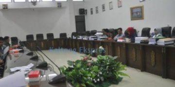 Pejabat di Barut Diminta Anggota DPRD setempat Miliki Tekad Majukan Daerah