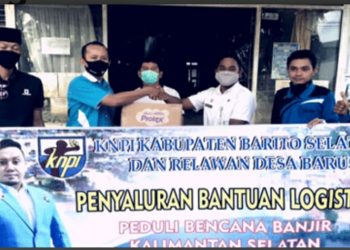 Peduli Korban Banjir di Kalsel, KNPI Barsel Salurkan Bantuan