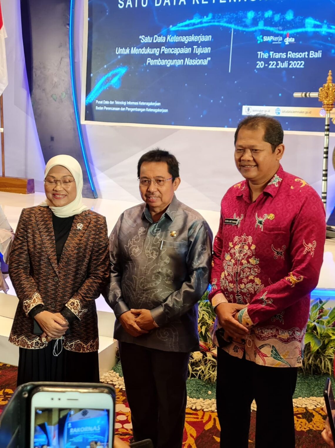 Kepala Bappedalitbang Prov. Kalteng Kaspinor saat menghadiri Rakornas Satu Data Ketenagakerjaan, Foto : Ist