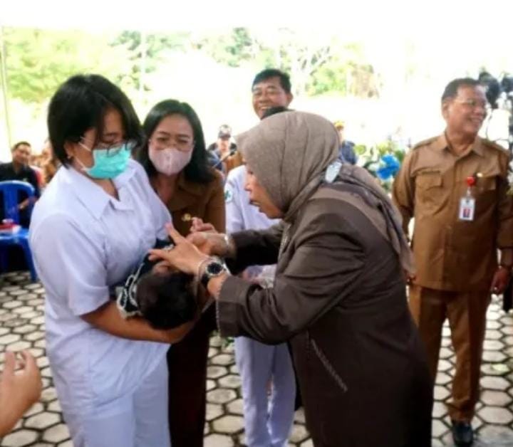 Ketua DPRD Barut, Hj Mery Rukaini saat menghadiri kegiatan Gerakan Masyarakat Hidup Sehat (Germas). Foto : SP