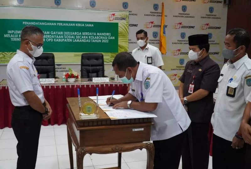 Empat Organisasi Perangkat Daerah di Kabupaten Lamandau meneken (menandatangi) kesepakatan bersama terkait kerjasama program Keluarga Berdaya Mandiri