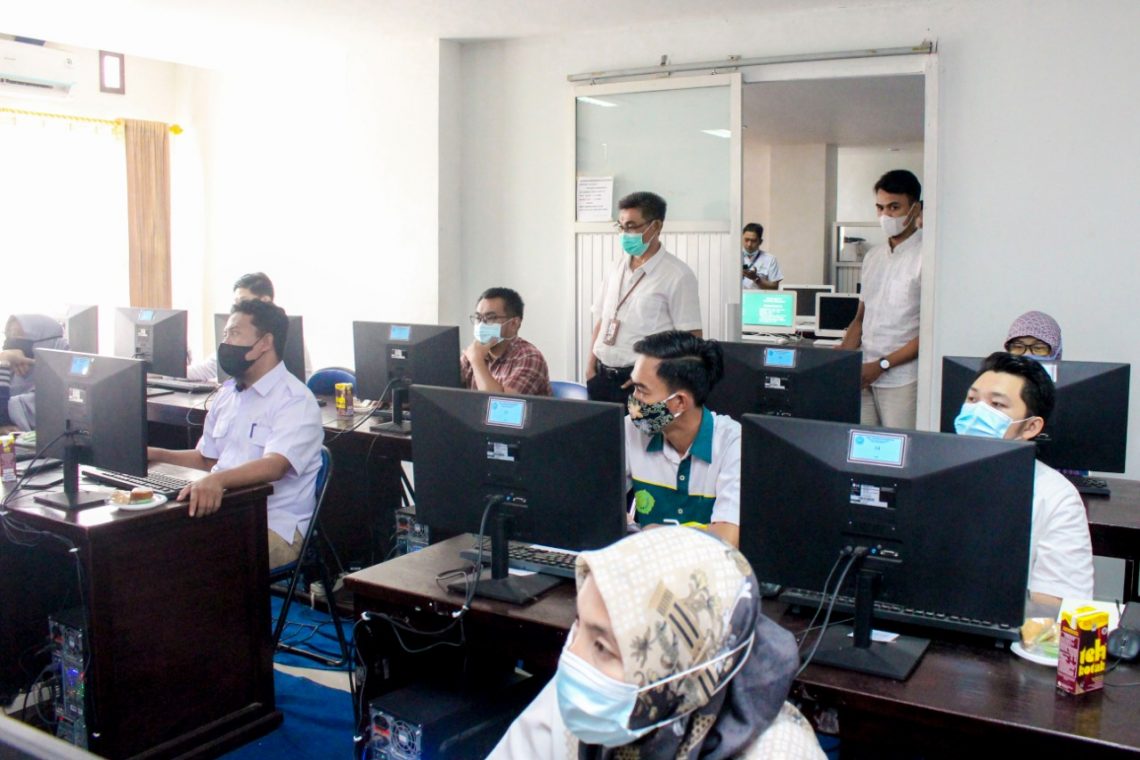 BTIK UMPR : Biro Teknologi Informasi dan Kehumasan (BTIK) UMPR menggelar pelatihan pengelolaan Website Universitas.