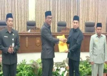 Pemkab Barut Jawab Pemandangan Umum Fraksi