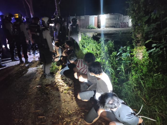Sejumlah remaja diamankan polisi saat hendak tawuran. Foto : Tbn