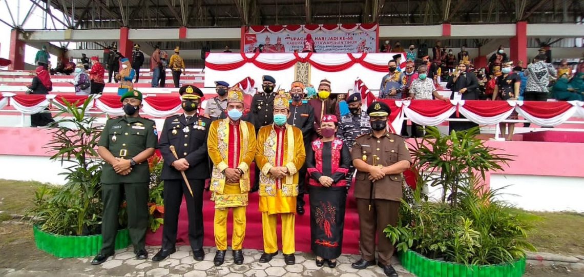 Bupati/Wabup Kotim dan unsur Forkopimda foto bersama. Foto : IST