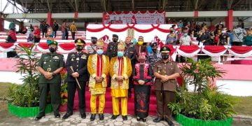 Momen HUT Kotim, Supian Hadi – Taufiq Mukri Pamit