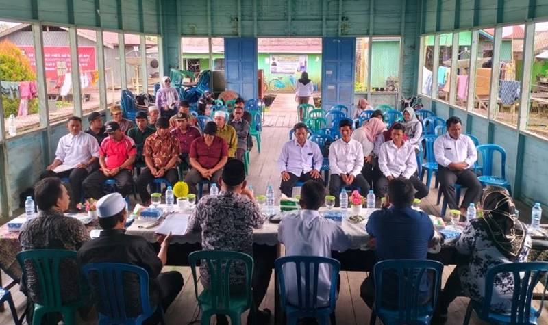 Anggota DPRD Seruyan sedang melakukan reses di Desa Tanjung Rangas, Seruyan