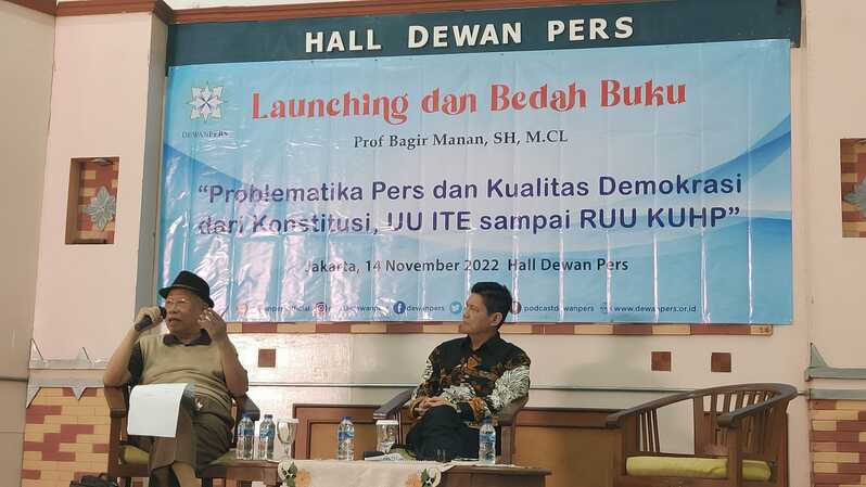 Ketua Dewan Pers periode 2010-2016, Prof Bagir Manan, meluncurkan buku dengan judul Problematika Pers dan Kualitas Demokrasi. Peluncuran buku dilakukan di Hall Dewan Pers pada Senin (14/11/2022) di Jakarta.