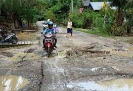 Legislator Barut Minta Warga Turut Serta Jaga Infrastruktur Jalan
