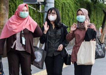 Jokowi Pastikan Stok Masker Dalam Negeri Capai 50 Juta