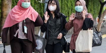 Jokowi Pastikan Stok Masker Dalam Negeri Capai 50 Juta